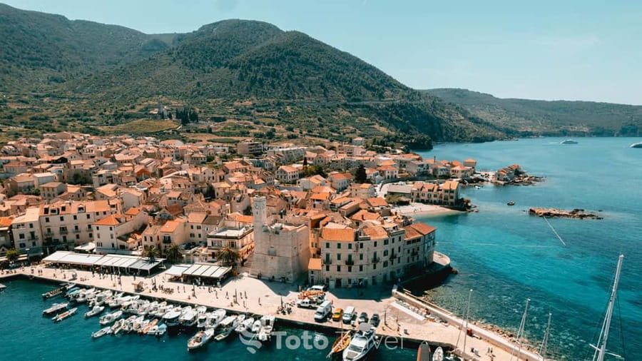 Split/Podstrana: Blue Cave, Hvar & 6 Islands Speedboat Trip - What the €129 price includes