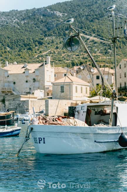 Split/Podstrana: Blue Cave, Hvar & 6 Islands Speedboat Trip - Budikovac and the blue water near the Pakleni Islands
