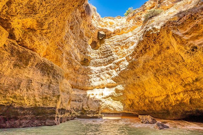 Superb Private caves tour with highly skilled skipper - The skipper makes the difference