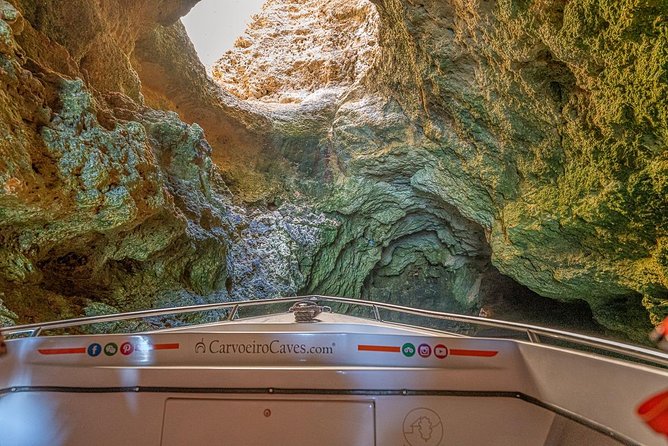 Superb Private caves tour with highly skilled skipper - Getting to Largo da Praia in Carvoeiro