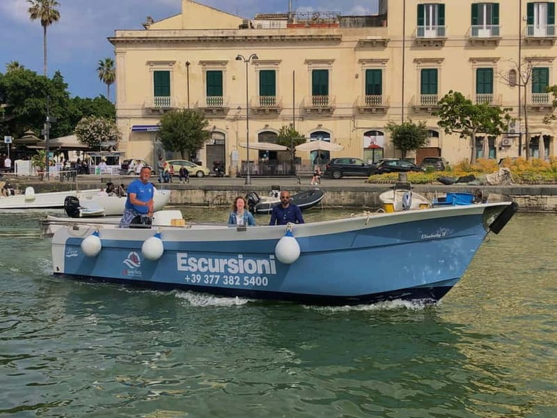 Syracuse: Ortigia Island & Sea Cave Boat Tour with Prosecco - Fonte Aretusa and the swimming stop