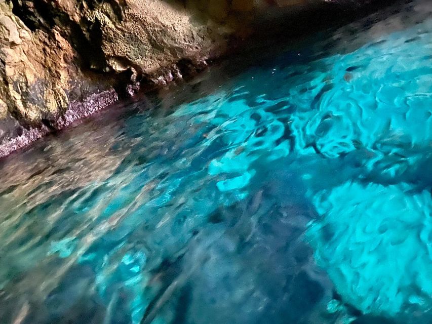 Syracuse: Tour of Ortigia Island & Caves with Local Skipper - Punta Francesco Maugeri and the full outline of Ortigia