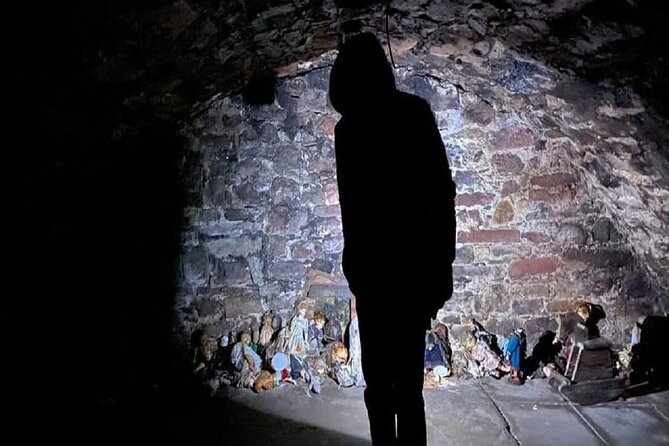 The World Famous Underground Ghost Tour - Entering the South Bridge vaults