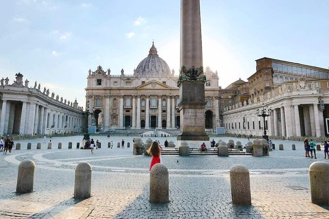 Tour of St Peter's Basilica with Dome Climb and Grottoes - Meeting in Bernini’s grand square