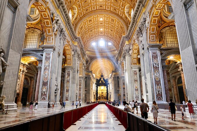Tour of St Peter's Basilica with Dome Climb and Grottoes - Guides make the difference