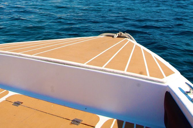 Tour of the island of Ortigia and exploration of sea caves with baths. - Why this short boat ride is worth your time