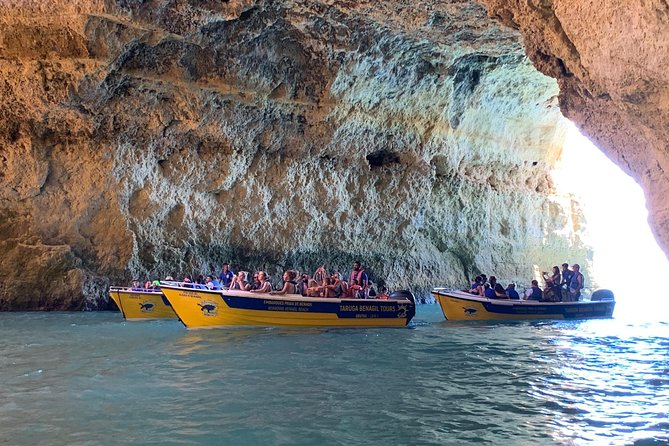 Traditional Tour - Benagil Cave - How the group size affects your experience