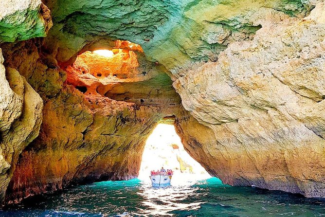 Traditional Tour - Benagil Cave - Safety, comfort, and who should skip it