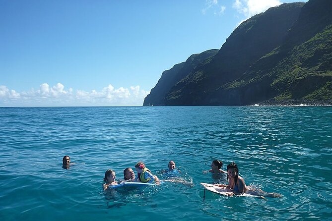 Ultimate Na Pali Coast Zodiac Boat Snorkeling and Sea Cave Tour - Snorkeling in open water