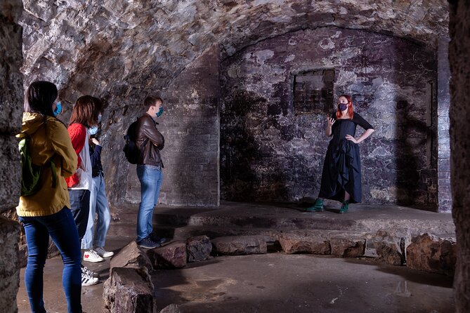 Underground Vaults Walking Tour in Edinburgh Old Town - Guide Quality Can Make or Break the Hour