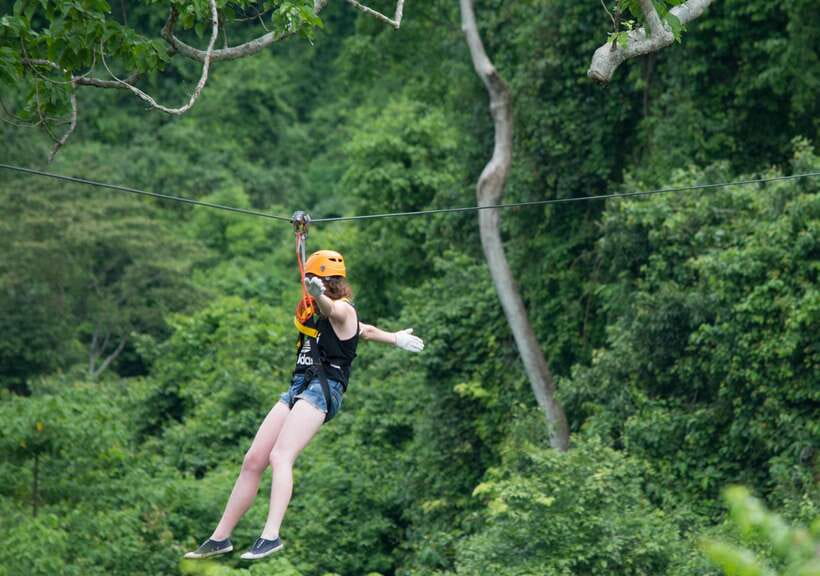 Vang Vieng: Kayaking & Cave Tubing with Zip Line/Blue Lagoon - Tham Nam None, the sleeping cave with a wartime past