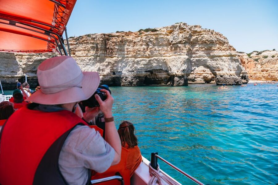Vilamoura: Benagil Cave Boat Tour with Entry&Dolphin search - What the boat ride really feels like