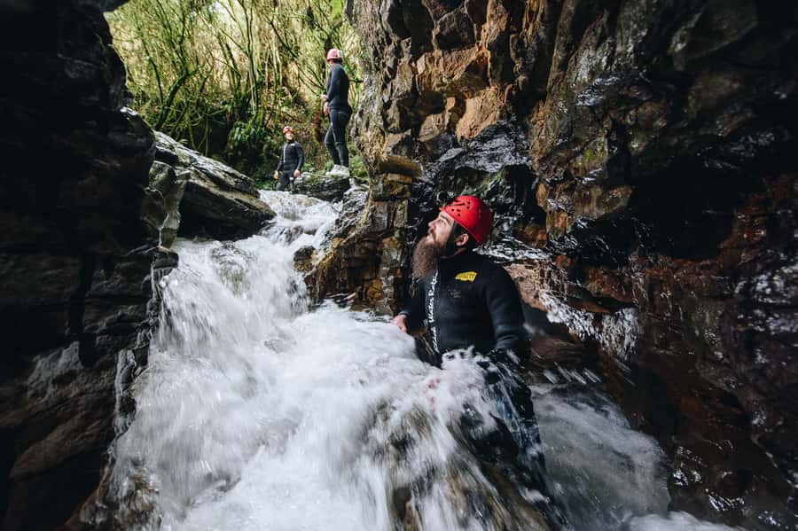 Waitomo Caves Black Abyss Ultimate Caving Experience - Guides make the difference underground