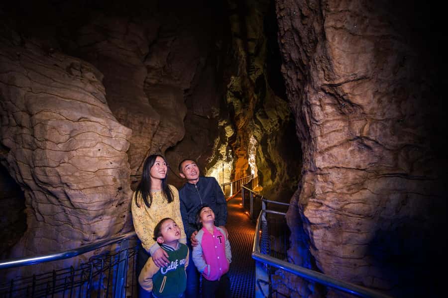 Waitomo Caves: Ruakuri Glowworm Cave Guided Walking Tour - Limestone formations that deserve your attention