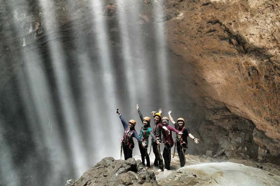 Yogyakarta: Jomblang Cave and Pindul Cave all inclusive Trip - Lunch after the mud