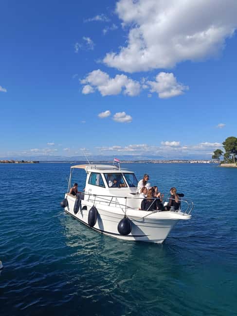 Zadar: Adventure on 6 islands, 3 lagoons, 1 cave, Bio Fruits - Fruit, wine, and the human side of the tour