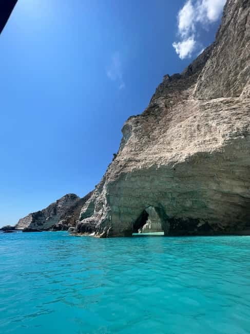 Zakynthos: Turtles, Marathonisi & Keri Caves Speedboat Tour - Captains, group size, and the feel on board